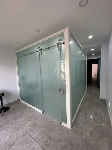 Thu Mua Kính Cường Lực Giá Rẻ TP. Hồ Chí Minh – Nhanh Chóng, Uy Tín Cùng Thu Mua Đồ Cũ Đại Phát